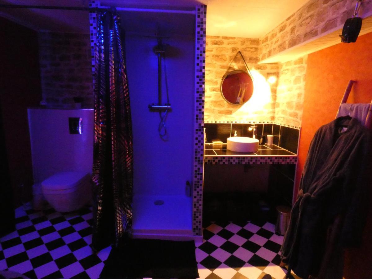 Love Room Le Rouge Et Noir Barr Exterior foto
