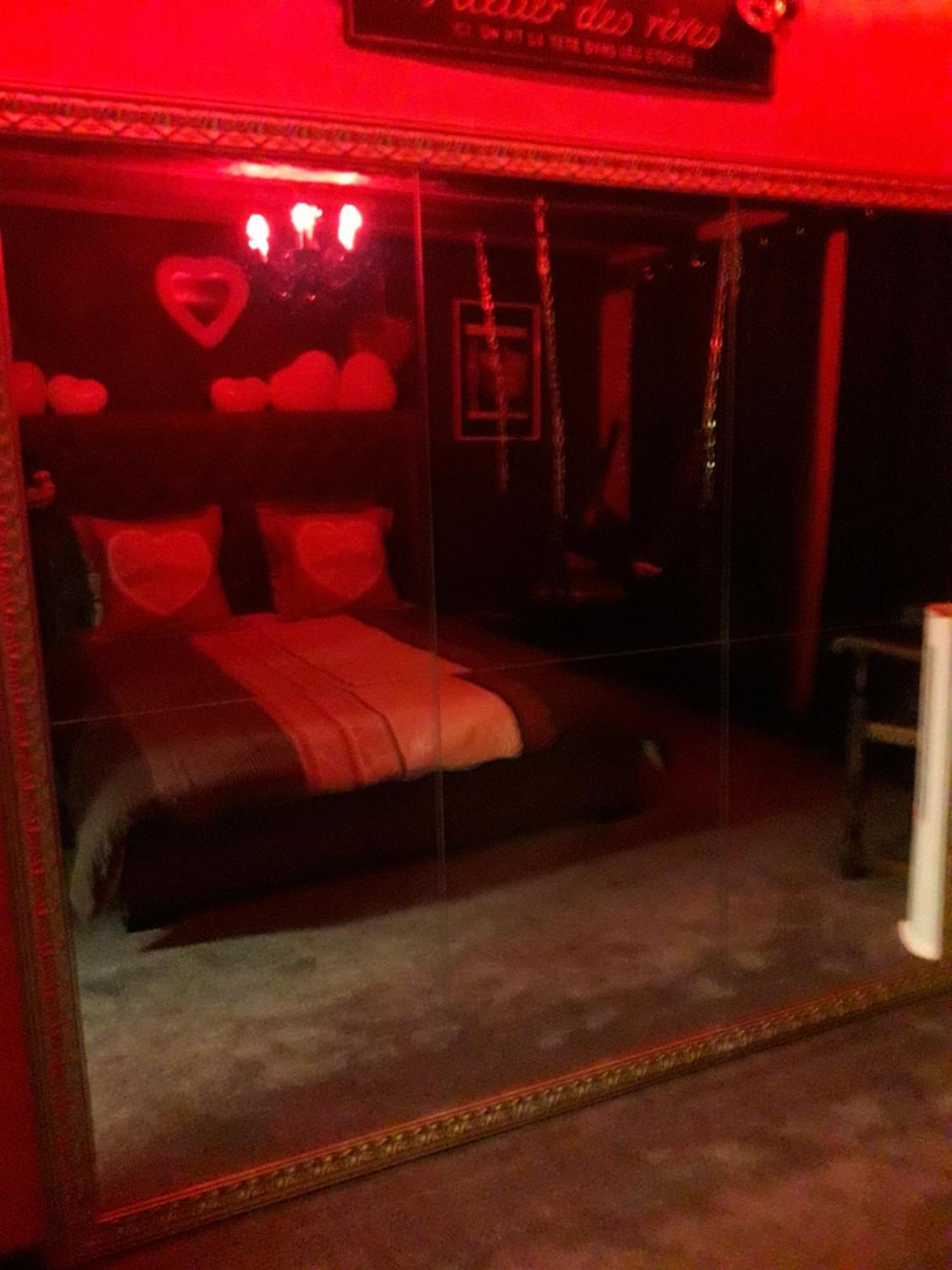 Love Room Le Rouge Et Noir Barr Exterior foto